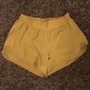 lululemon hotty hot shorts size 8